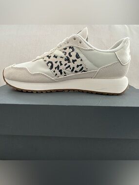New Balance Women’s 515 V3 White Cream Leopard NWT